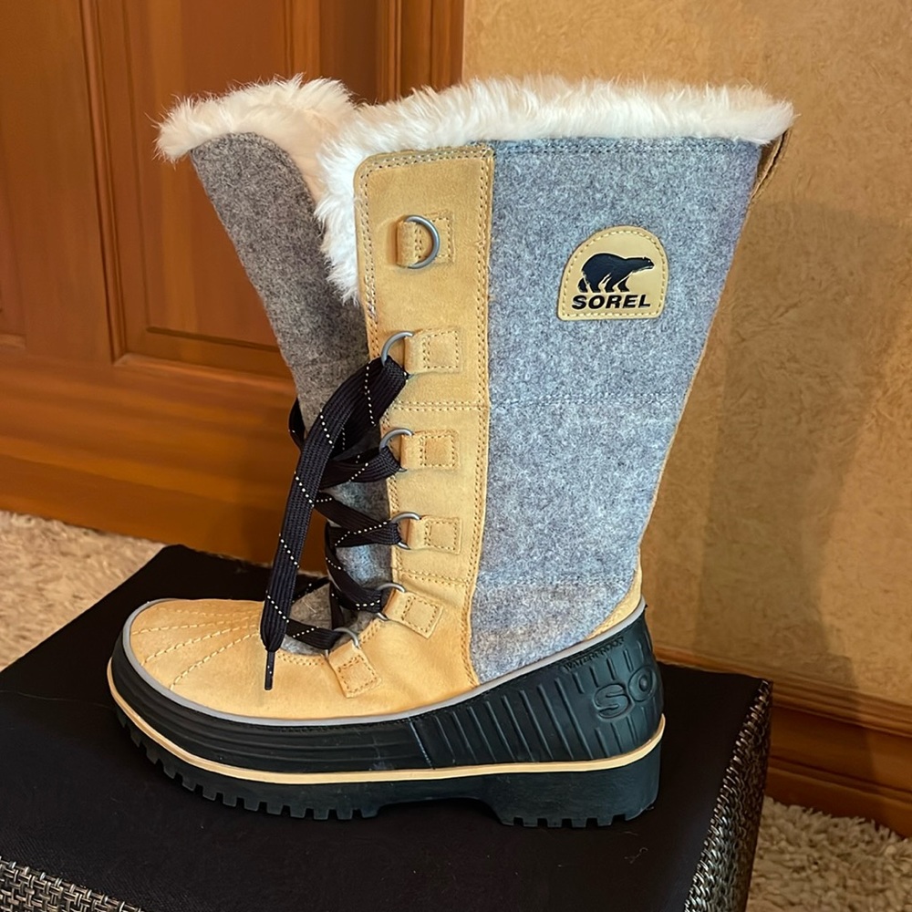 Sorel Tivoli High II Boots